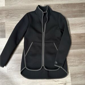 The North Face Women's Black Zip-Front Softshell Coat